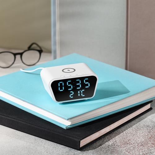 Настольные часы 5в1 с беспроводной зарядкой 15W Tempo; - купить именные сувениры в Воронеже