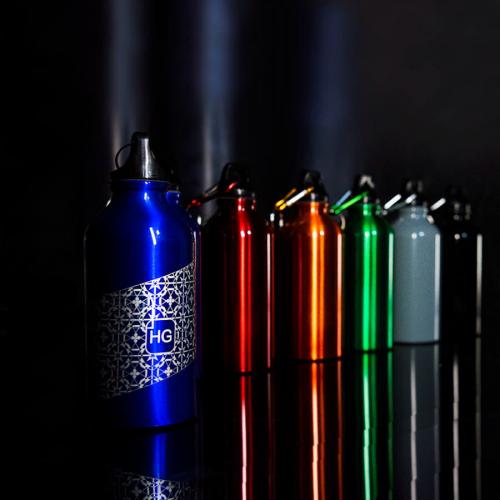 Бутылка для воды с карабином MENTO; - купить именные сувениры в Воронеже