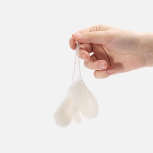 Подвеска на елку «Вьюжка», варежки; - купить необычные подарки в Воронеже