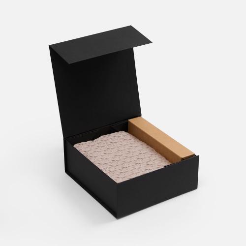 Коробка складная Quadra Fold; - купить именные сувениры в Воронеже