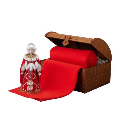 Подарочный набор: кукла фарфоровая, плед флисовый, красный