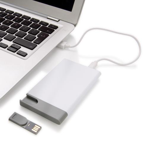Зарядное устройство с USB–флешкой на 8 ГБ; - купить именные сувениры в Воронеже